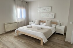 HAB.3: 1 CAMA 180 + 3 CAMAS 90